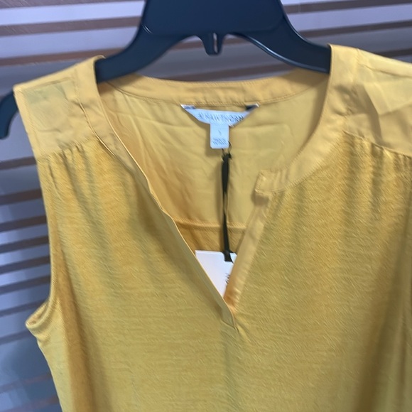 NWT women’s size large golden yellow top by 41 Hawthorn - Picture 5 of 7